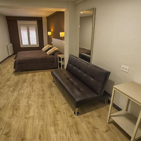 Hostal Elvira Aranda de Duero Buitenkant foto