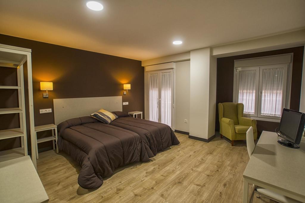 Hostal Elvira Aranda de Duero Kamer foto